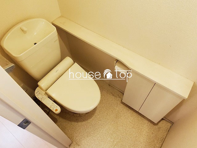トイレ　ウォシュレット完備