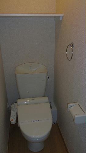 トイレ　温水洗浄便座