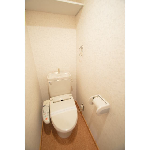 トイレ　温水洗浄便座付