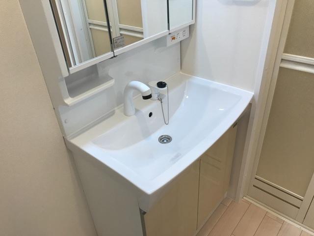 洗面設備　洗髪洗面化粧台