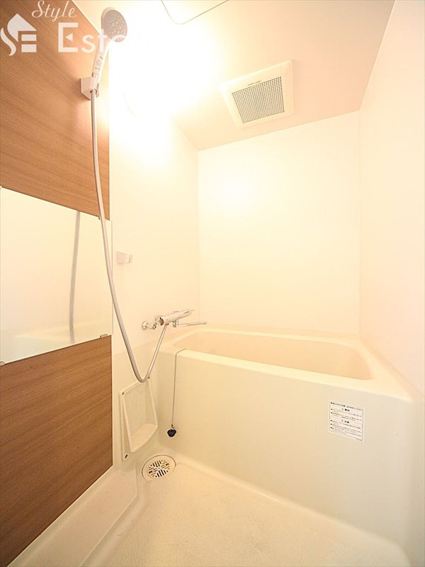 バス・シャワールーム　バスルーム