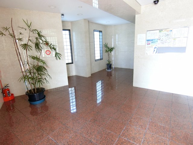 エントランス　詳細は、RISUMO江坂本店→06-6155-7137まで♪