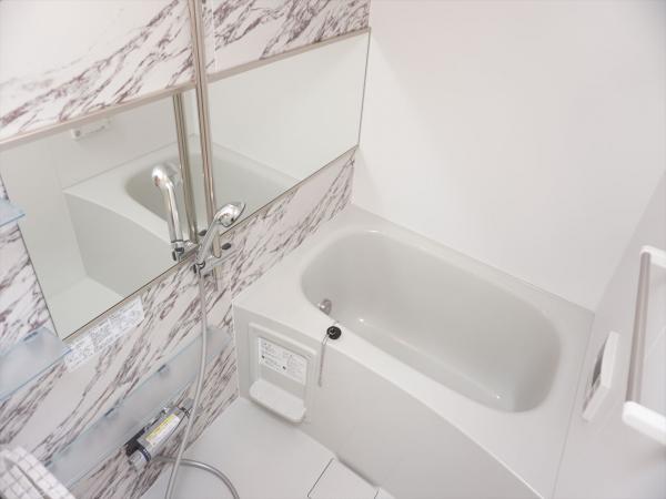 バス・シャワールーム　浴室