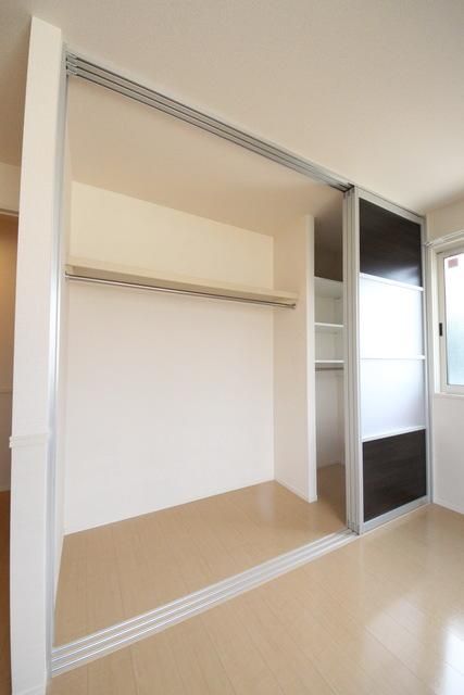 収納　※別号室参考写真です