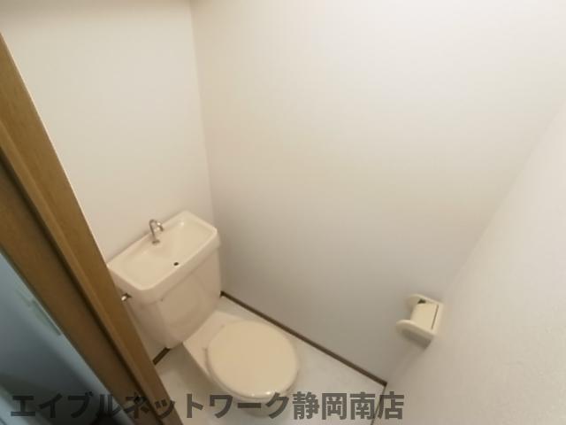 トイレ　シンプルで使いやすいトイレです