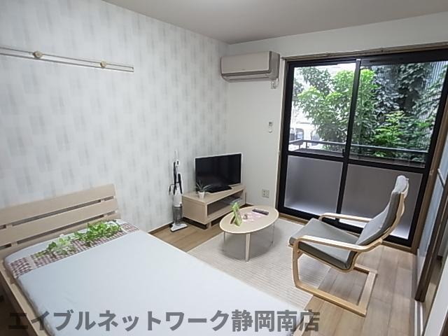 居室・リビング　家具はイメージです