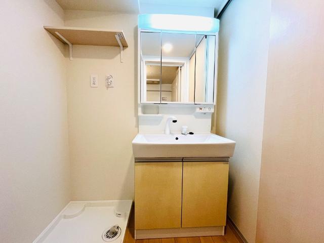 洗面設備　洗髪洗面化粧台