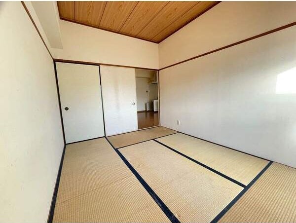 収納　通路幅可視化の為メジャーを掲載