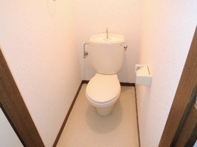 トイレ　同仕様・参考写真となります。