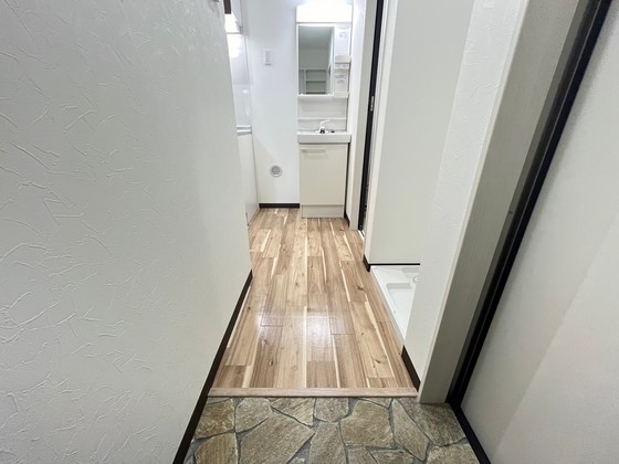 玄関　※別部屋の写真です