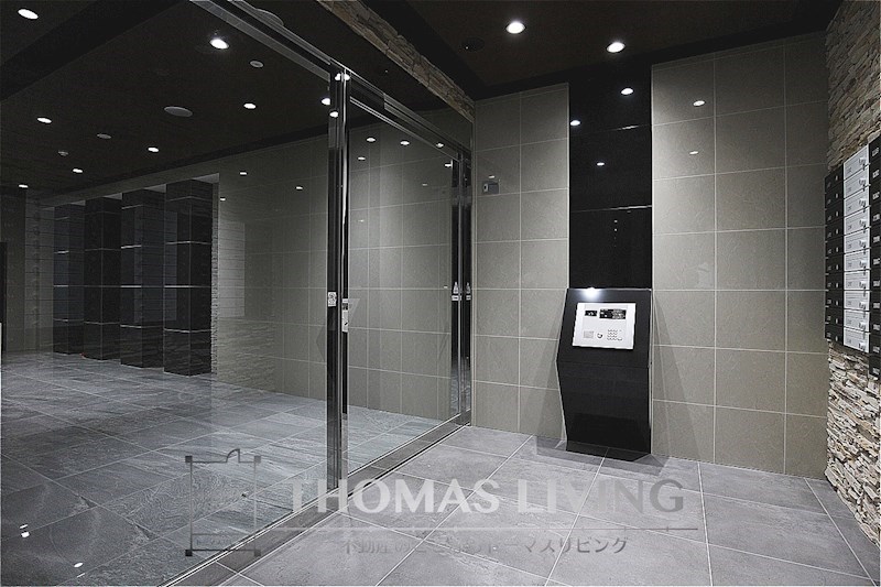 セキュリティ　安心のオートロック。建築中の為、昨年築の同シリーズ写真です。