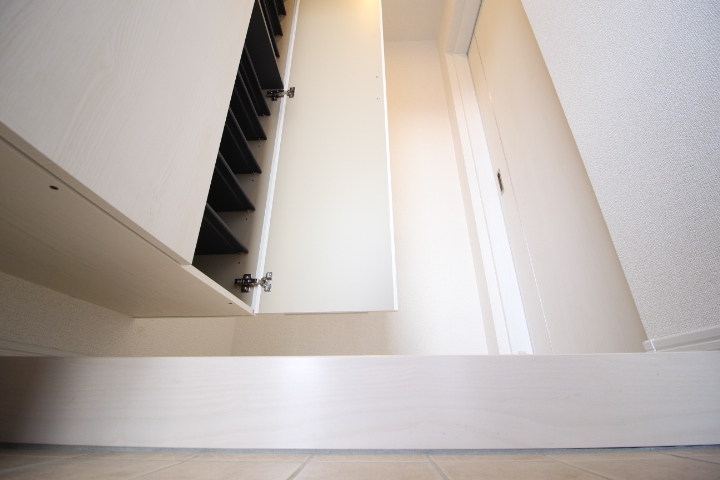 玄関　シューズボックス付きの玄関です！