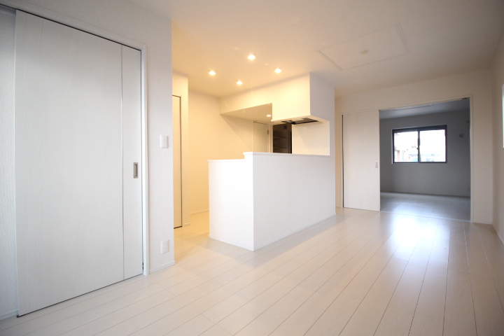 居室・リビング　13.4帖のLDKです！