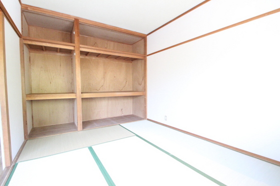 収納　※別部屋の写真です