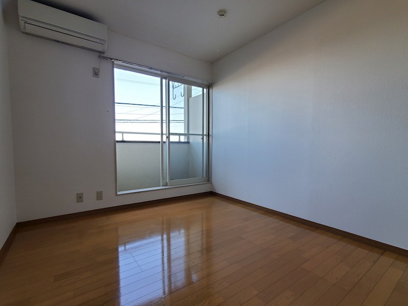 居室・リビング　反転間取参照