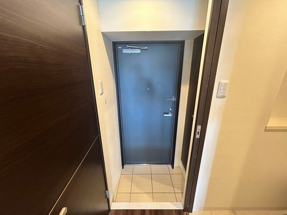 玄関　※別部屋の写真です