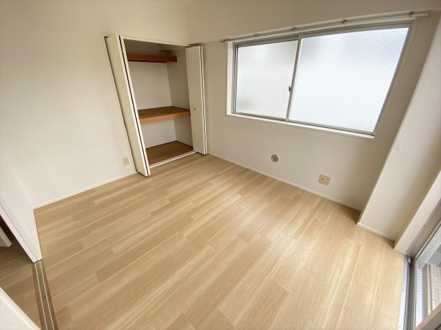 その他部屋・スペース　角部屋の明るいお部屋です