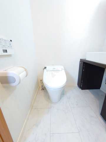 トイレ　別部屋参考写真