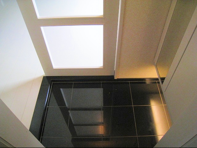 玄関　※写真と異なる場合は現状優先。