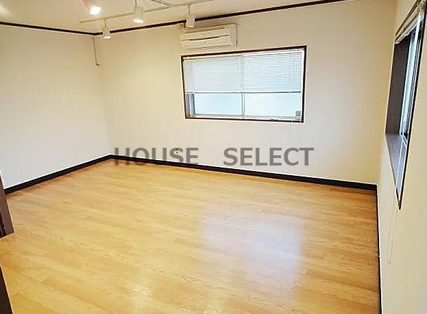 居室・リビング　別号室参考写真