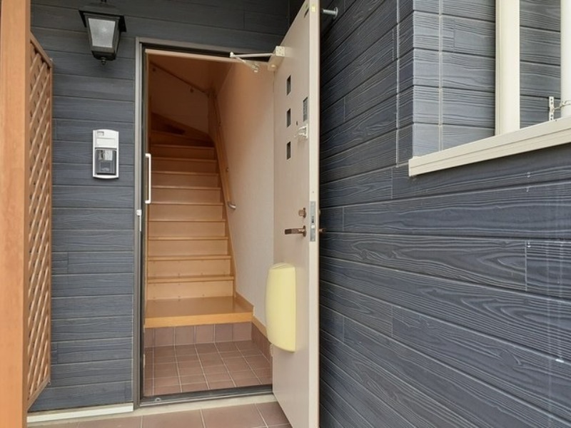 玄関　図面と現状に相違がある場合には現状を優先