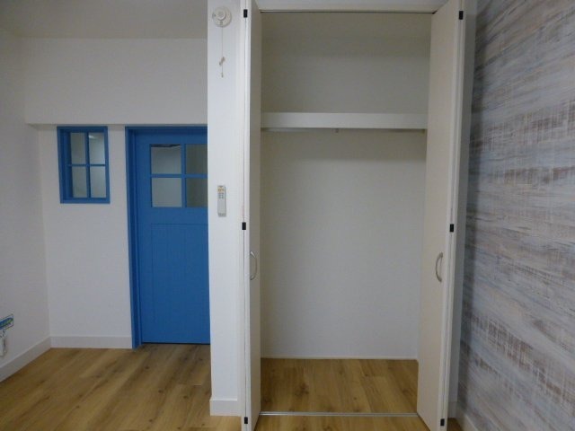 収納　お洋服はこちらに(^^)/