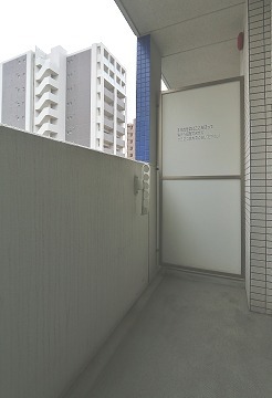 バルコニー　広々空間のバルコニーで洗濯物も沢山干せます