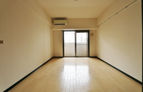 居室・リビング　広々空間のリビングです