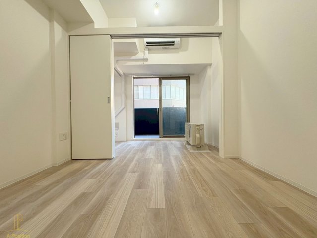 居室・リビング　セレニテ東梅田アリエ