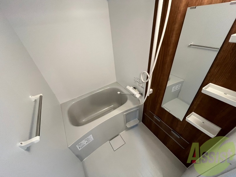 バス・シャワールーム　お風呂になります。一日の疲れを癒してくださいね。