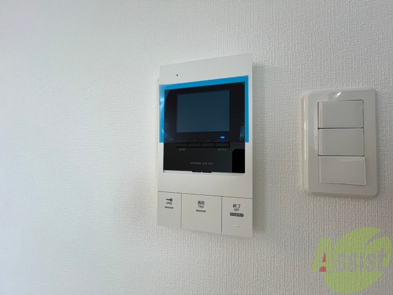 セキュリティ　ＴＶモニター付インターホンです。来客者の顔が見えるので安心！