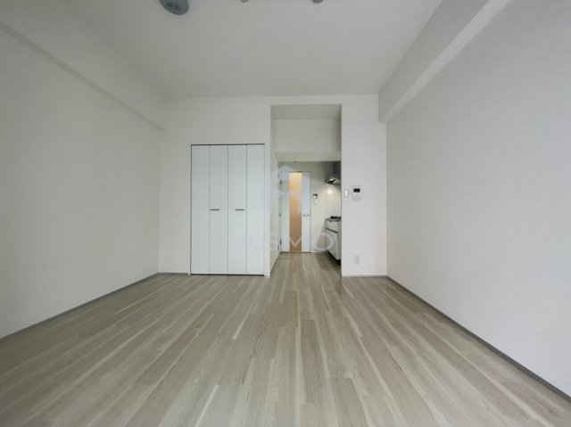 居室・リビング　同マンション別部屋参考写真