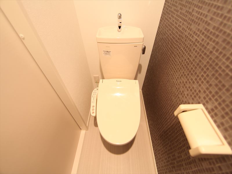 トイレ　トイレ　温水洗浄便座