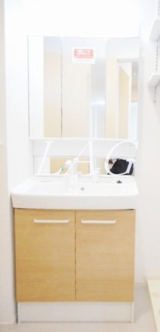 洗面設備　独立洗面台です。