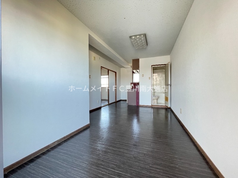 居室・リビング　同型別部屋写真