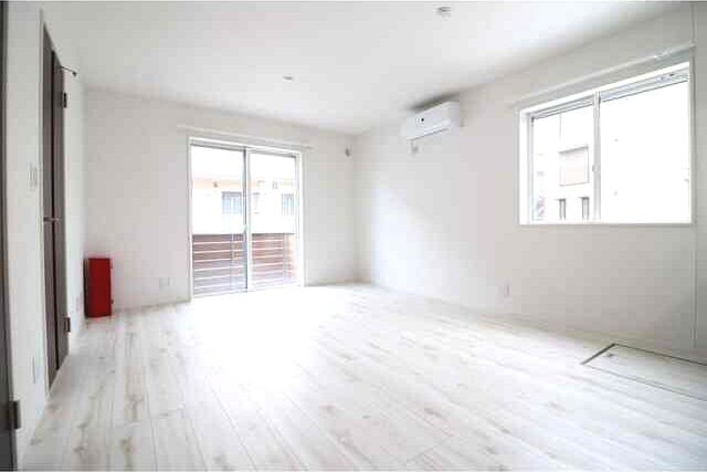 居室・リビング　１階リビングです