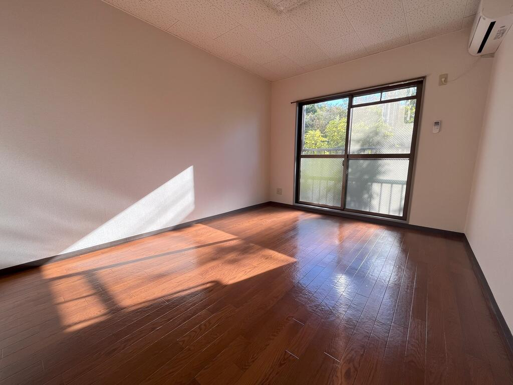 居室・リビング　7帖の洋室♪（同仕様写真）