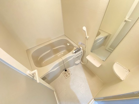 バス・シャワールーム　※別部屋の写真です