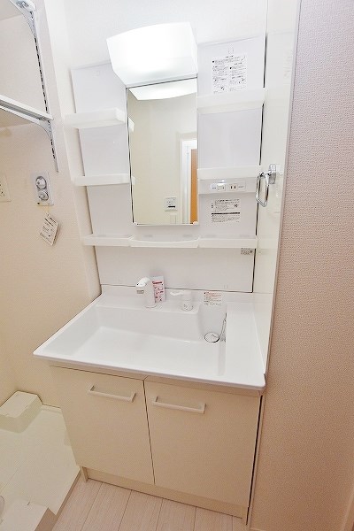 洗面設備　★シャワー付き洗面台★