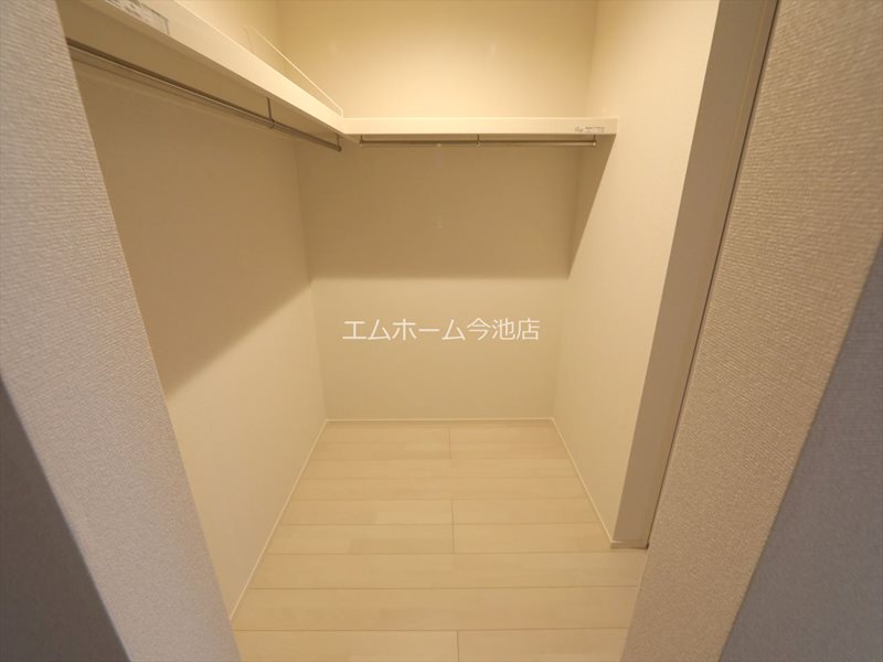 収納　クローゼット（収納スペース充実）同仕様写真