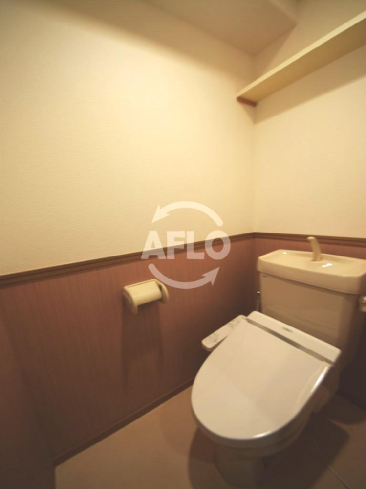 トイレ　ヴェローナ　ウォシュレット付