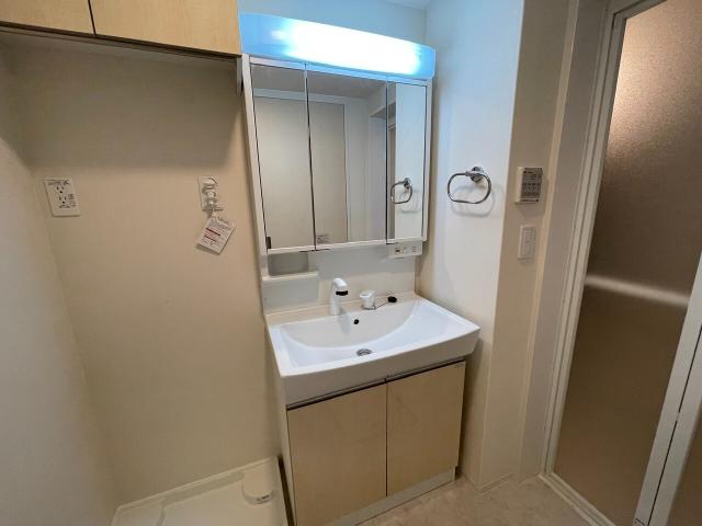 洗面設備　洗髪洗面化粧台