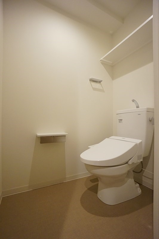 トイレ　同間取り別部屋・参考写真
