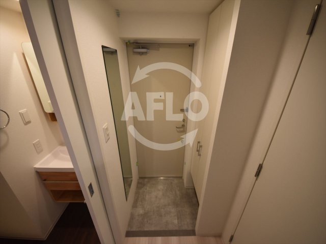 玄関　セレニテ天満橋アリア　玄関