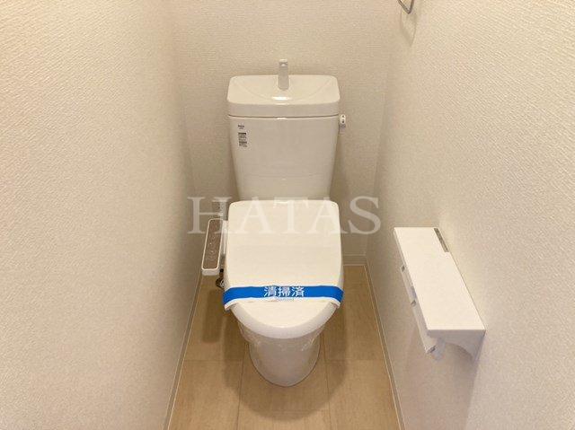 トイレ　同物件別部屋になります。