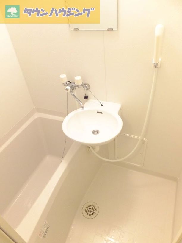 バス・シャワールーム　バス・トイレ別