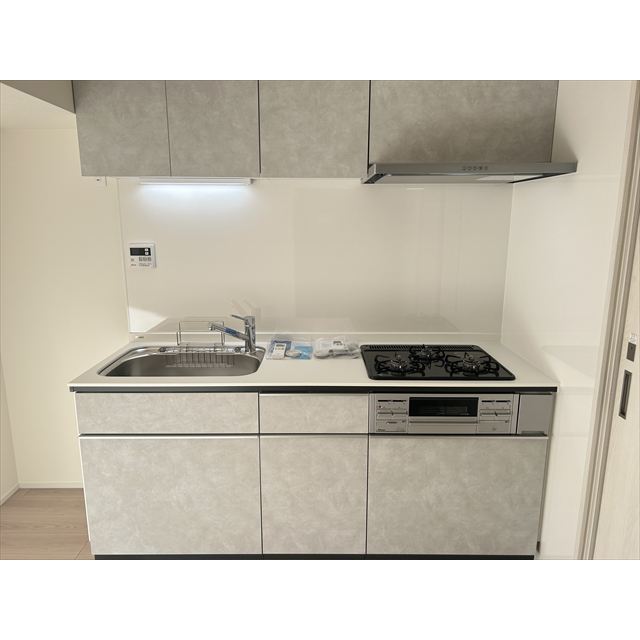 キッチン　３口ガスシステムキッチン