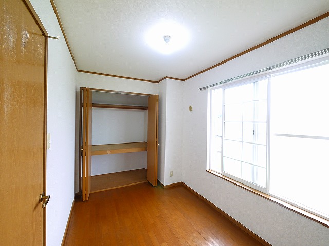 その他部屋・スペース　落ち着いて過ごせるお部屋なので、寝室にいかがでしょうか