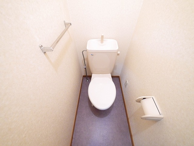 トイレ　落ち着いたトイレです