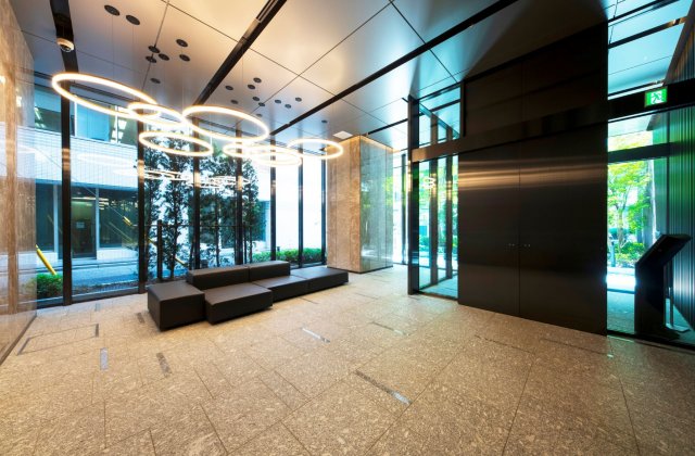 エントランス　建物の内部です